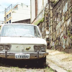 Old Car Removal: Do’s & Don’ts