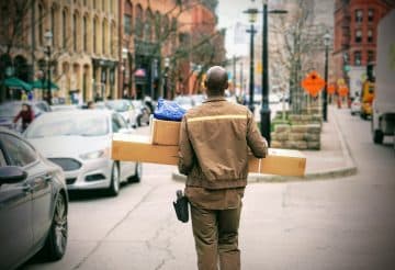 Why You Should Use A Professional Courier Service For Your Business